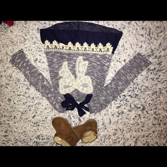 Adorable Blouse - Picture 4 of 5